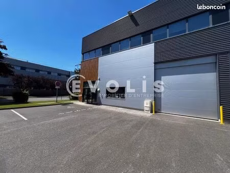 local d'activité 521 m²