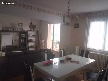apparemment traversant  garage
