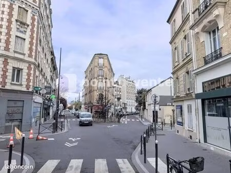 commerce santé 67 m²