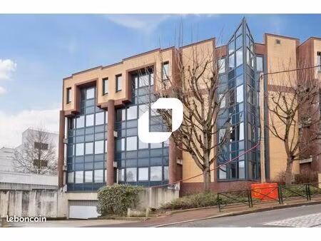 bureaux 172 m²