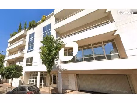bureaux 143 m²