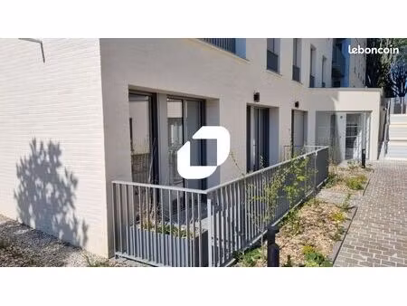 bureau 112 m²