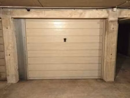 location garage box et parking à saint-brieuc (22000) : à louer / 15m² saint-brieuc