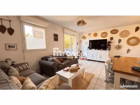investissement locatif – t3 avec terrasse et 2 parkings