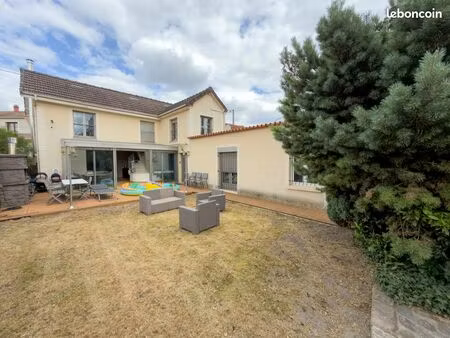 maison 5 pièces 150 m²