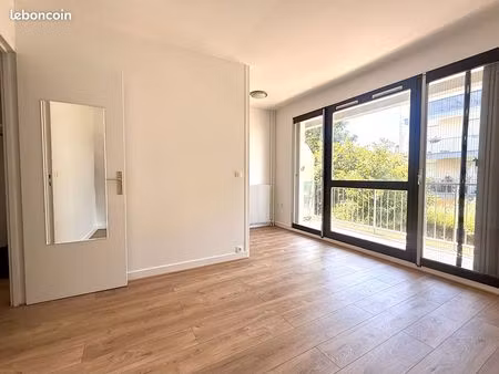 studio 1 pièce 22 m²