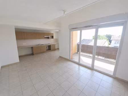 t3 en duplex de 68m2 avec garage et parking à castelginest