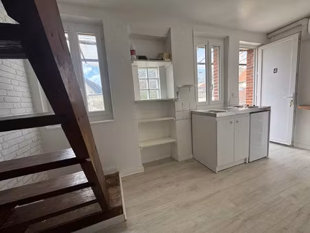 location appartement 2 pièces 17 m² à villers-cotterêts (02600)