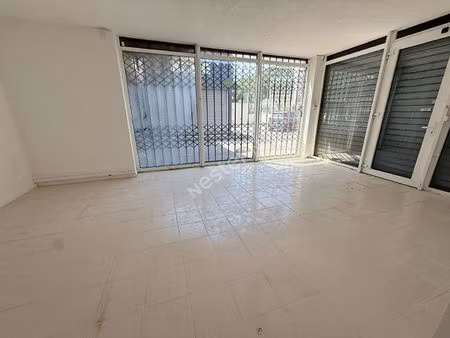local commercial à louer de 32 m² à la ciotat - réf 257b
