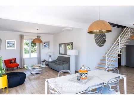 une maison moderne au panorama préservé