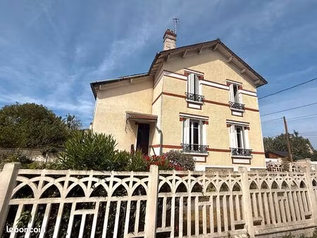 maison 6 pièces 100 m²