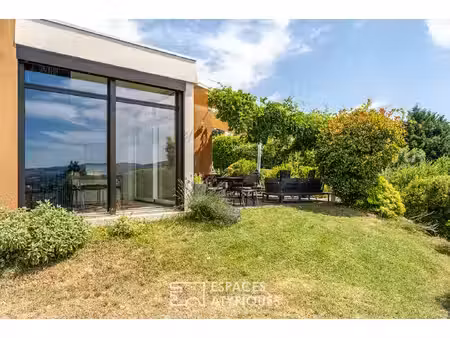 maison d'architecte entièrement rénovée avec vue panoramique