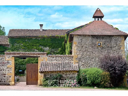 domaine avec 2 salles de réception  idéal mariages et événements