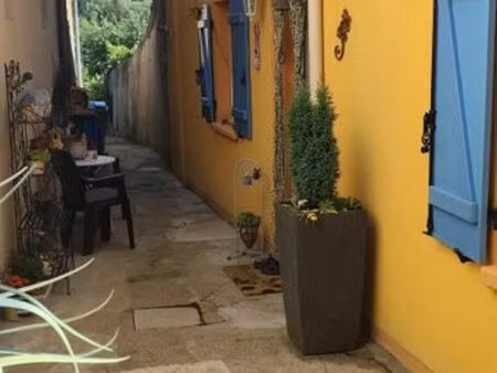maison individuelle atypique avec jardin et sa terrasse de 20 m2