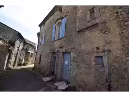 maison de village à rénover saint-trinit