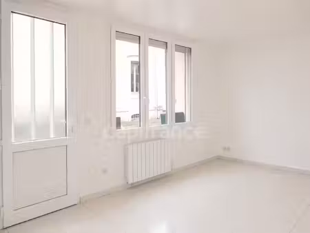 immeuble à vendre saujon 9 pièce(s) 144m2 299 500€