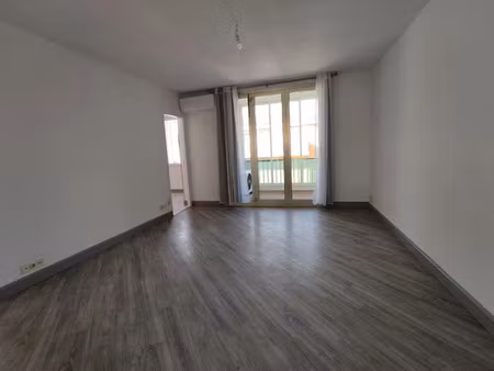 location appartement 4 pièces 66.22 m² à manosque (04100)  790 €