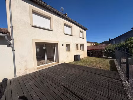 location maison 5 pièces 100 m² à baron (33750)  1 140 €