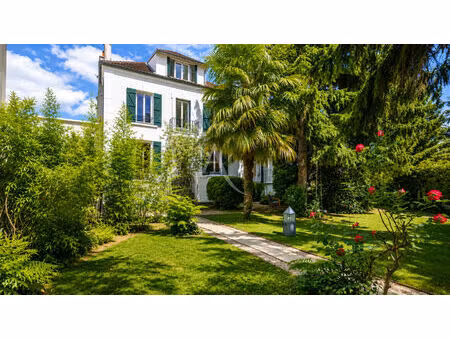 vente maison 10 pièces  217.00m²  neuilly