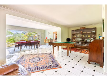 bouvardiere - maison familiale de 202m² avec jardin et garage
