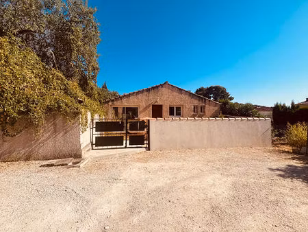 a vendre - maison t2 avec double jardin et double parking - ensues-la-redonne