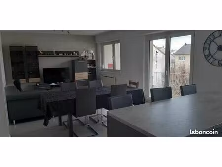 loue f3 78m2
