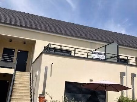 2 pièces récent avec terrasse et parking extérieur