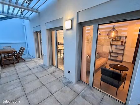 monchat : rare à la location t3 en attique au dernier étage (69m²) – 38m² de terrasses tri