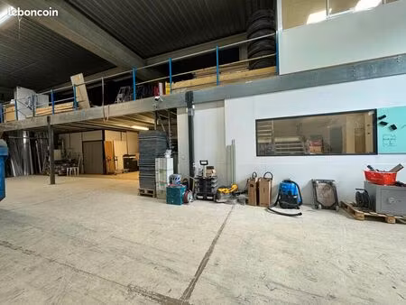 local d'activite 150 m² tremblay-en-france