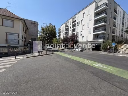 epicerie/primeur 260 m²