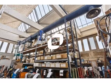 local d'activité 2 858 m²