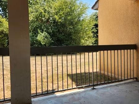 t2 rénové rdc 45m² balcon  garage et cave