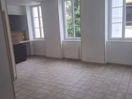 location appartement 43 m2 à givry