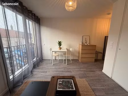 studio 1 pièce 20 m²