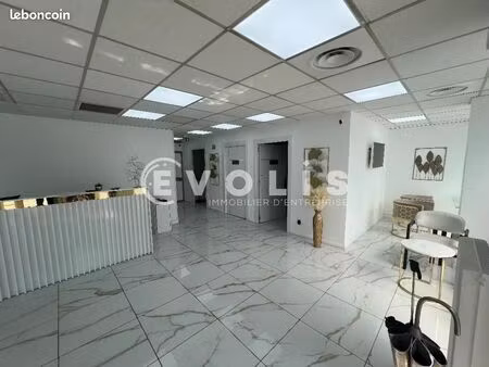 local commercial 155 m²