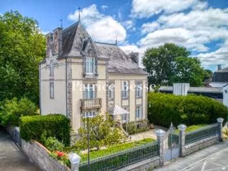 vente maison à saint-étienne-de-montluc (44360) : à vendre / 350m² saint-étienne-de-montlu