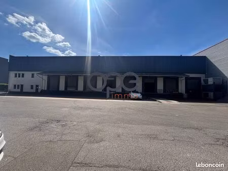entrepôt 2100 m² gonesse