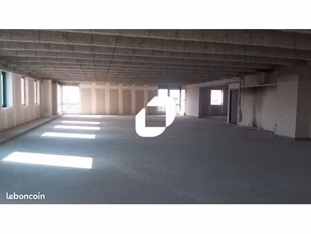bureau 292 m²