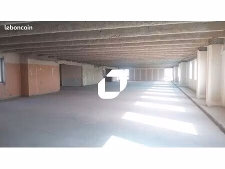 bureau 583 m²