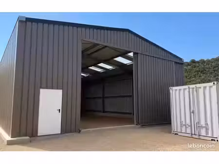 hangar 230 m² à louer – secteur precojo - porto-vecchio – 1 350 h-t/mois