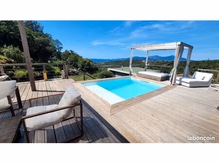 villa à louer à l'année 200m2 vue mer piscine jacuzzi 4 suites parentales
