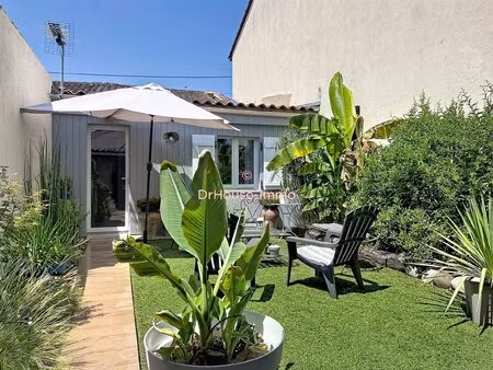 maison de ville rénovée avec jardin intimiste
