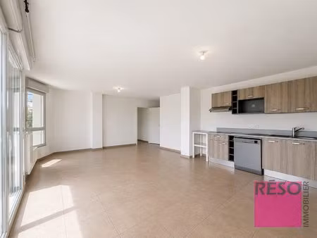 à louer – spacieux t3 de 74 44 m²