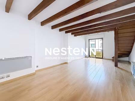 appartement t2 duplex à louer au 3ème étage en centre-ville de perpignan