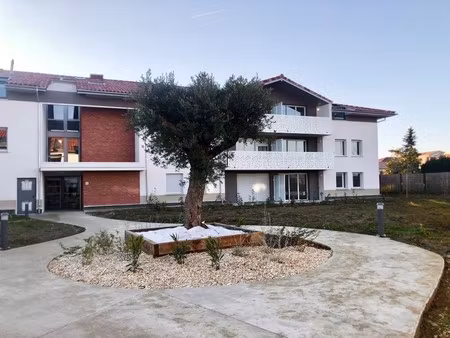 t2 avec jardin et parking à mondonville