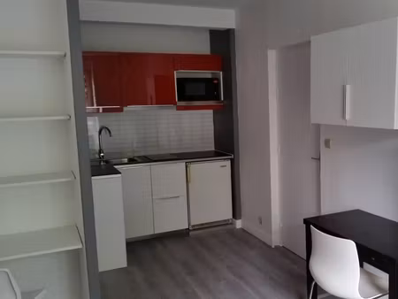 a louer brest kérinou studio meublé 20 m2 en parfait état