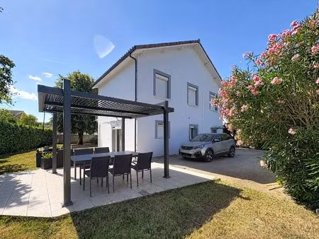 belle maison 3 minutes rocade.