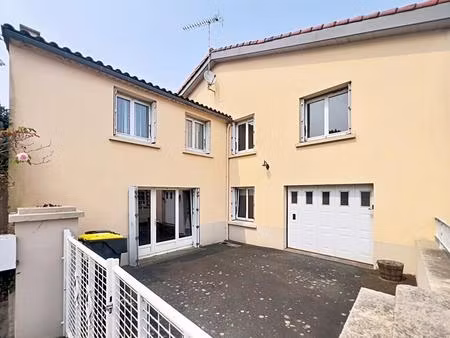maison montfaucon montigne 5 pièce(s) 122 m2