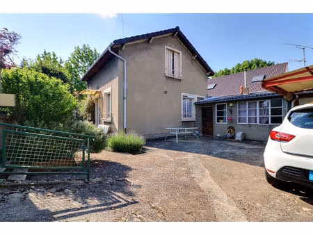 maison stains 4 pièce(s)+ garage+ studio