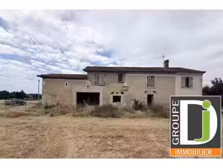 a vendre bâtisse à rénover à upie
